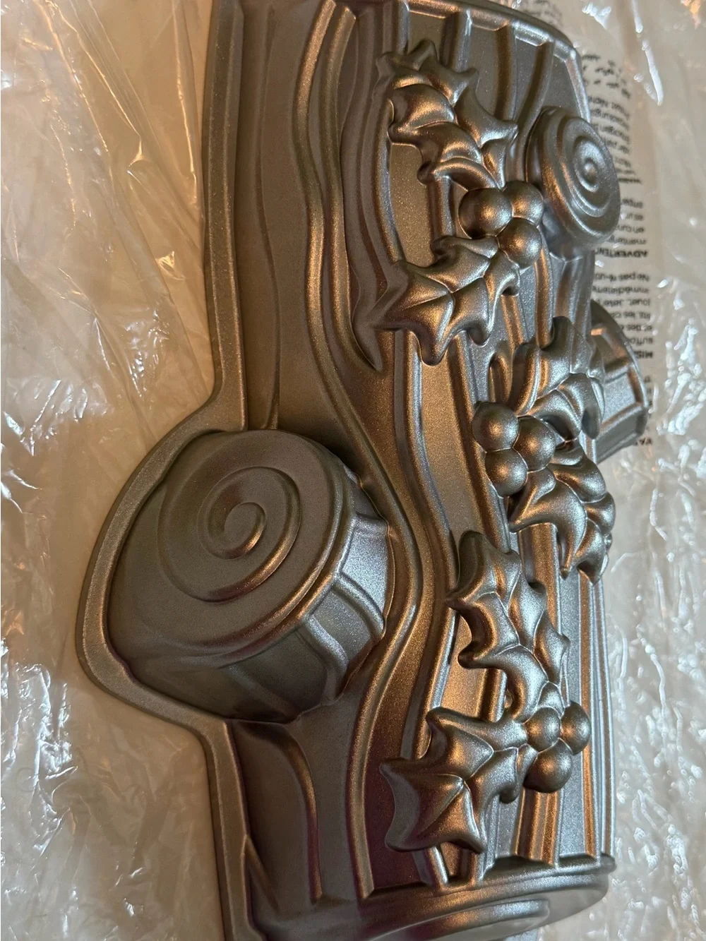 NordicWare Buche De Noel Yule Log Cake Pan Cast Aluminum 9 Cup Holiday Christmas